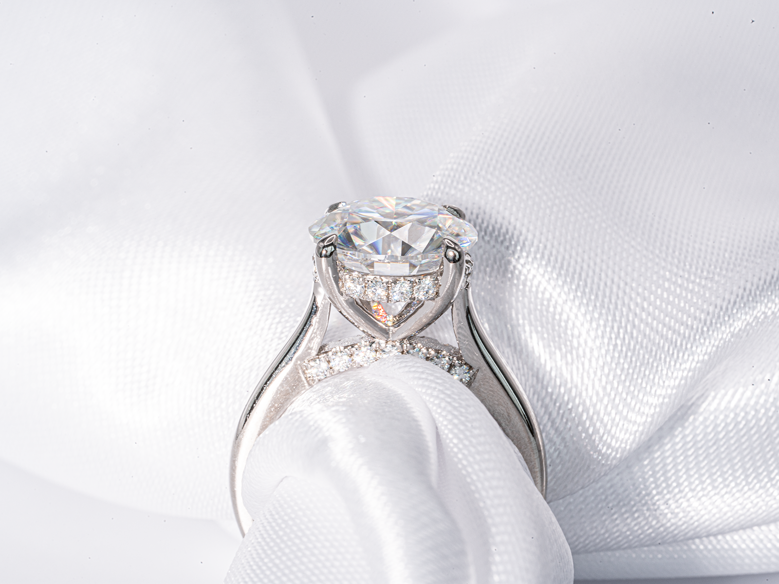 3 Carats Cathedral Solitaire Engagement Ring With Man Made 