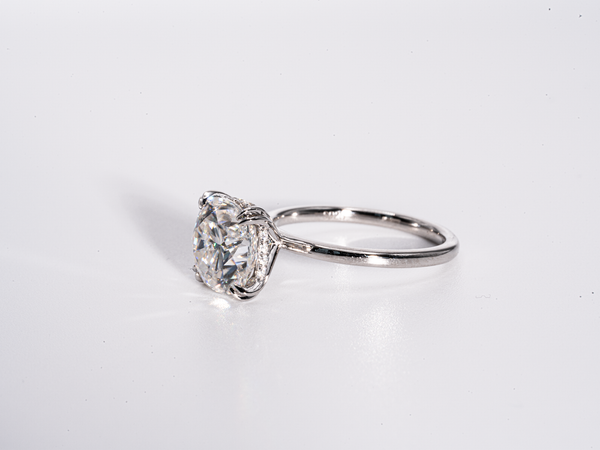 4.5 Carat Cushion Double-Claw Prong Hidden Halo Moissanite Engagement Ring